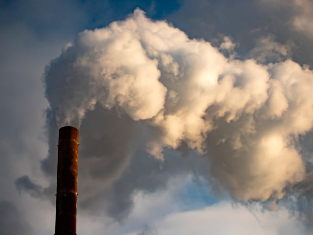Air,Pollution,From,Power,Plant,Chimneys.